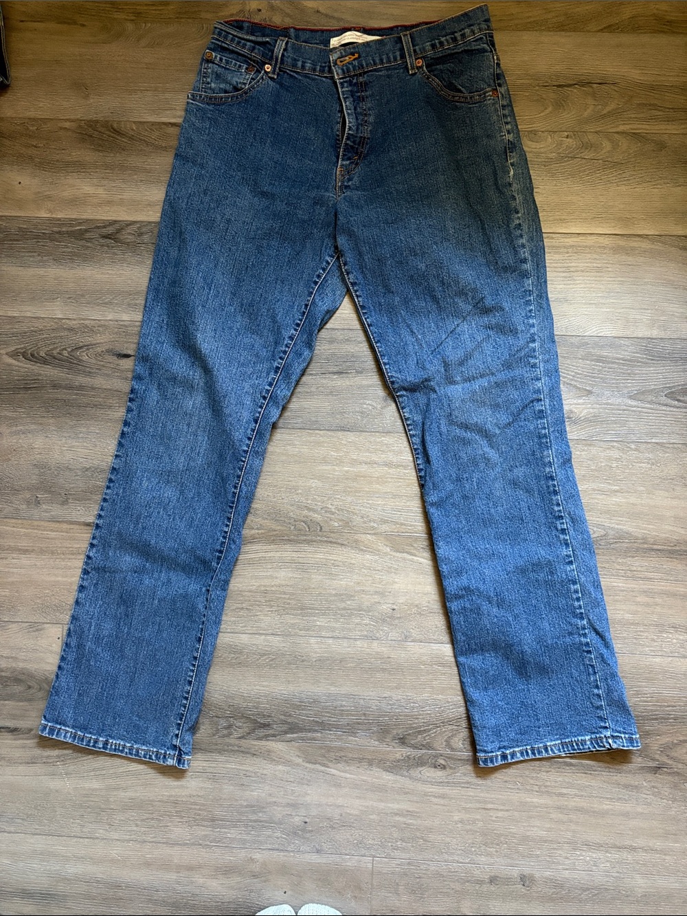 Classic Levi’s 550 Women’s Blue Denim Jeans